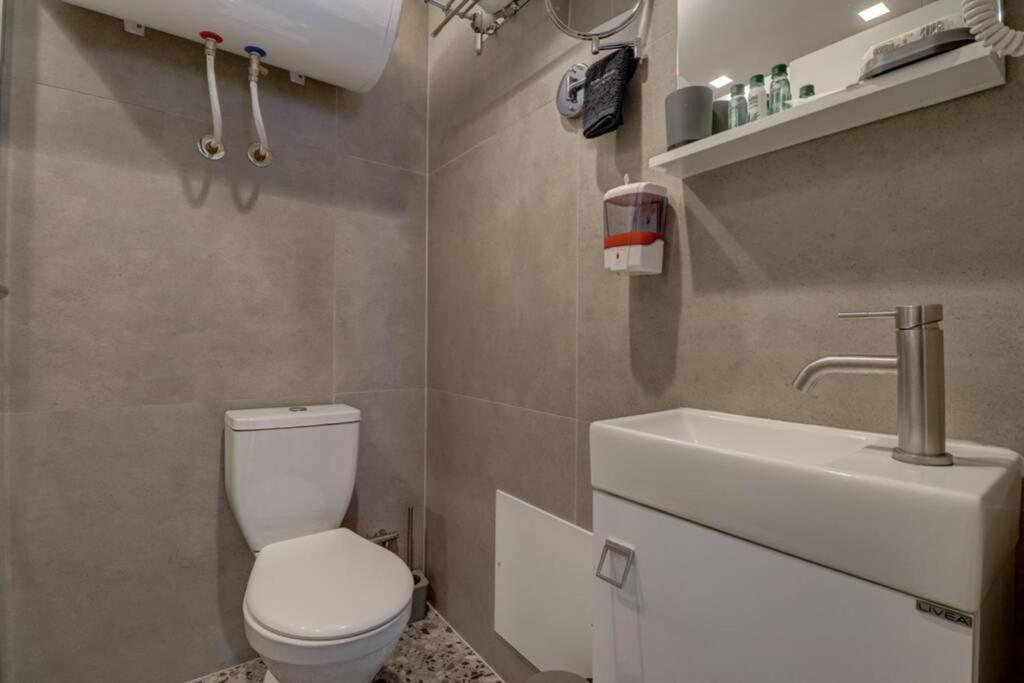 Town Square Apartment Πρίστινα Εξωτερικό φωτογραφία
